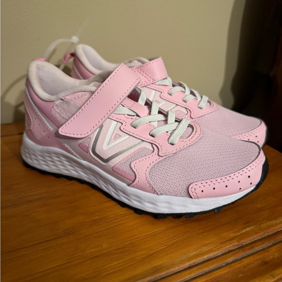 NWT- New Balance Fresh Foam 650 Runner |Kid’s 1| - Picture 3 of 4